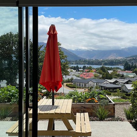 Lake Views - New Apartment With Room To Relax วานากา ภายนอก รูปภาพ