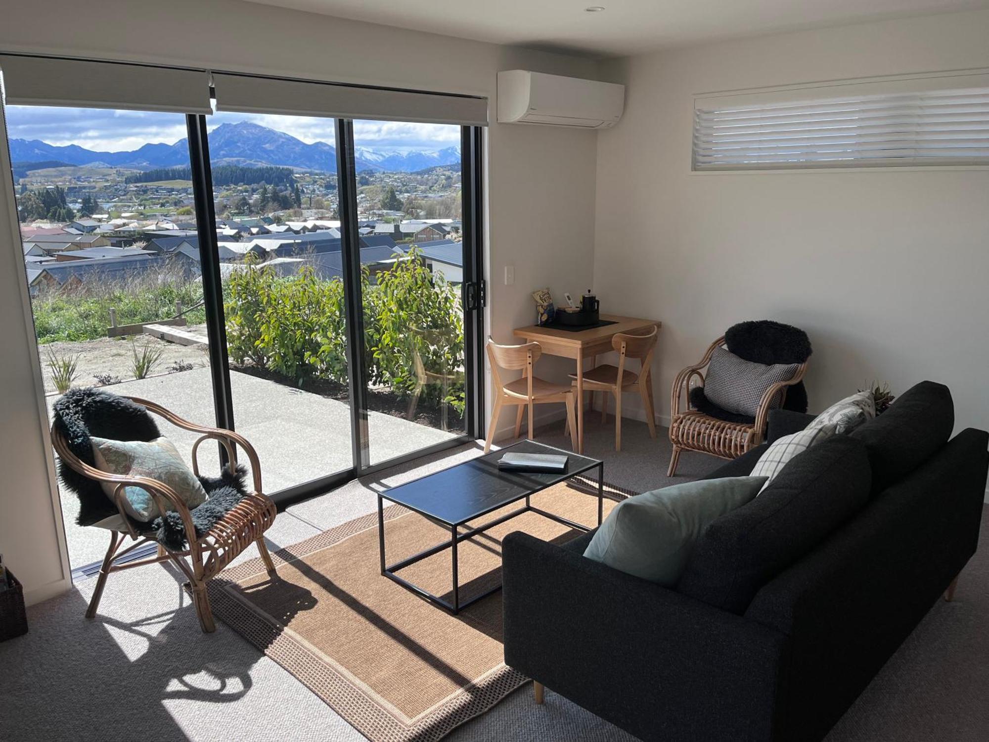 Lake Views - New Apartment With Room To Relax วานากา ภายนอก รูปภาพ